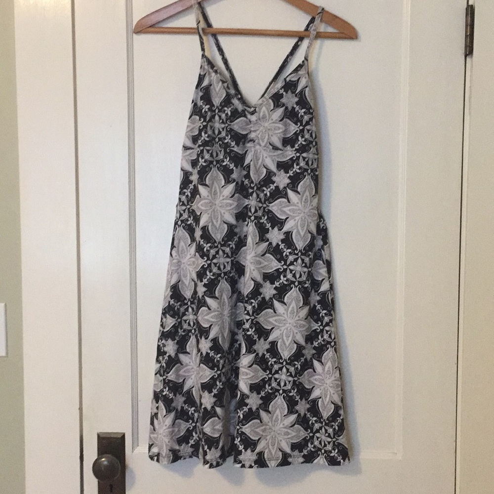 Prana dress. Size XS. Black and white.
